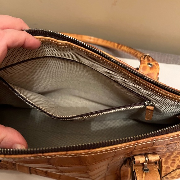 Dooney & Bourke large domed satchel Nile - Picture 10 of 10